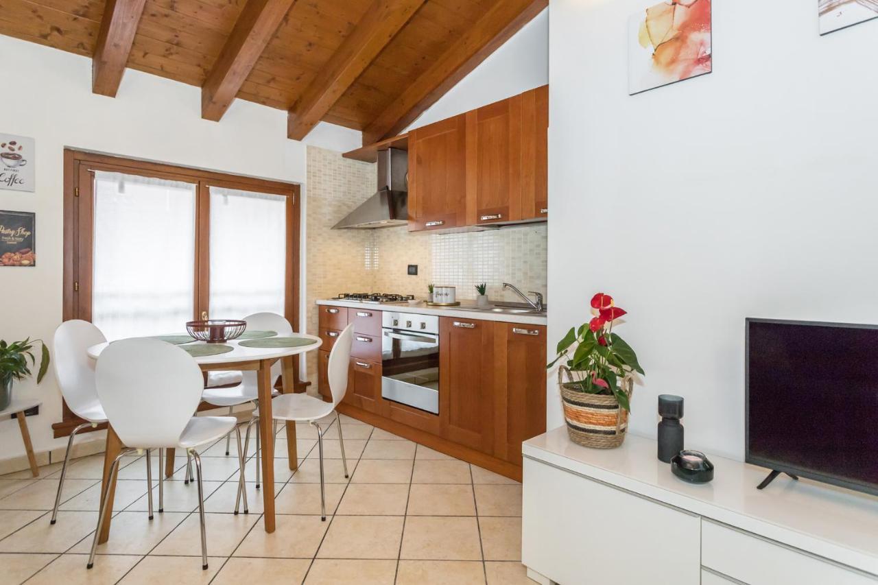 Appartamento Porta Verde Osio Sopra Озио Сото Екстериор снимка